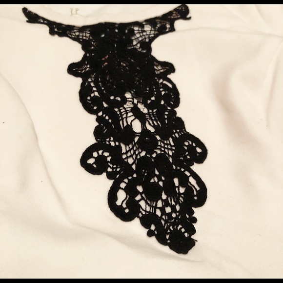 RW&CO White formal dress with black lace design - Picture 2 of 4